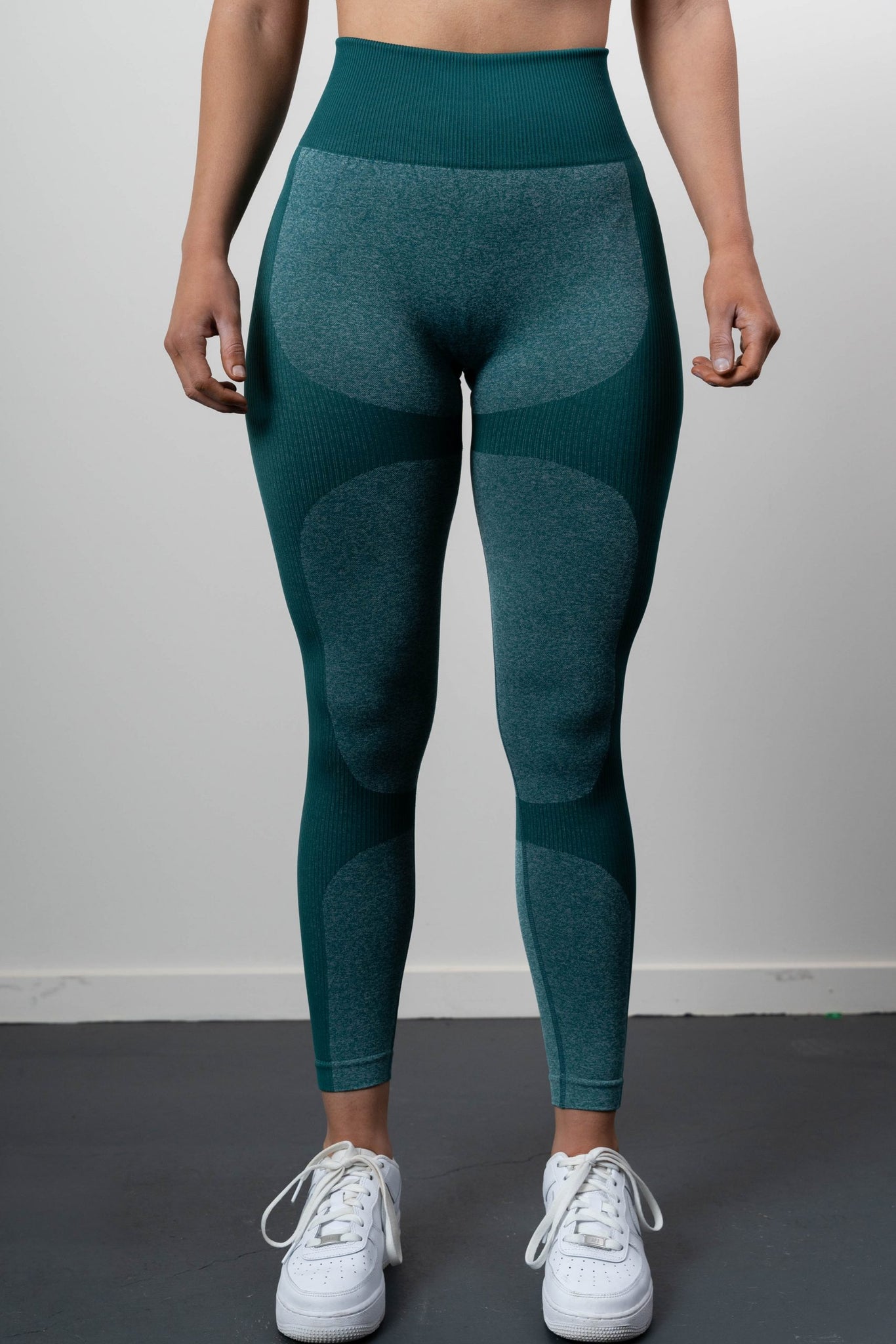 Core Seamless Legging – Green  yoga seamless core leggings – Official  Gymwear
